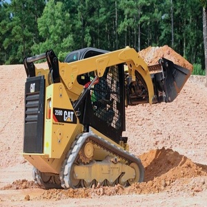 Mini-chargeuse CAT, machine de construction, type skid steer, d'occasion, à vendre, moteur puissant, performances fiables, état de fonctionnement impeccable. - Product Image 3