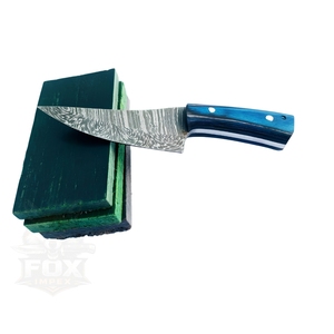 Couteau de chasse miniature fait main à lame fixe, couteau à dépecer en acier Damas, manche en bois Pakka avec étui en cuir - Product Image 6