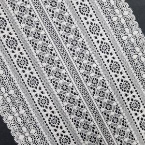 Cinta de Encaje Elástica Ligera con Rayas Geométricas de 20 cm, Tejido Elástico de Nylon y Spandex, Color Personalizado, Diseños Personalizados para - Product Image 1