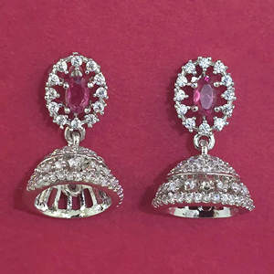 Exportador de Joyería Artificial de Moda en India, Jhumki de Circonia Cúbica con Baño de Rodio 444081 - Product Image 5