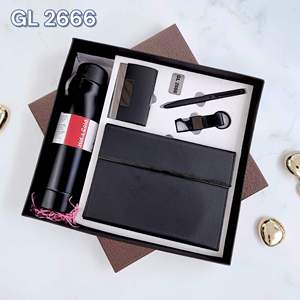 Coffret cadeau d'entreprise premium 5 pièces avec carnet en similicuir, stylo, porte-cartes, porte-clés et gourde en acier pour les professionnels - Product Image 1