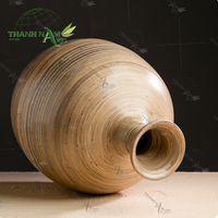 Jarrón de Bambú Harmony, Decoración Ecológica Hecha a Mano, Centro de Mesa Moderno en Espiral para Exhibición de Flores, Thanh Nam Arts