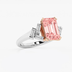 Elegante Anillo de Compromiso con Diamante Cultivado en Laboratorio de Corte Esmeralda Amarillo Fantasía de 5.75CTW, Engaste Estilo Cobble con Anillo Rectangular de Acento - Product Image 2