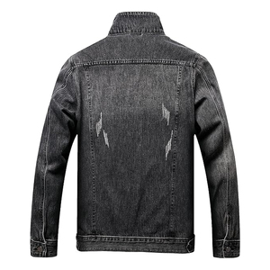 Veste en jean déchirée pour homme, coupe classique, fermeture boutonnée, style décontracté, pour l'automne, couleur unie, design déchiré, tissu en coton tissé - Product Image 3