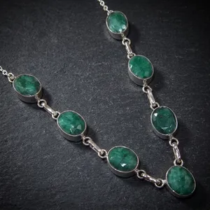 Elegante Collar de Cadena con Cuarzo Verde y Plata de Ley 925, Joyería de Piedras Preciosas Hecha a Mano en India, Venta al Por Mayor - Product Image 2