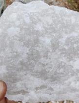 Quartz naturel de qualité supérieure M-Grade, pureté 99,4 %, en morceaux |   Verre de quartz vitreux à haute teneur en silice réfractaire |   Rajputana Global Export | - Product Image 4