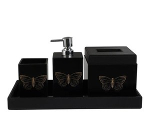 Juego de Accesorios de Baño de Cuero Ecológico Negro con Estampado de Mariposas, Resistente al Agua, de Lujo, de Cuatro Piezas, Resistente a los Arañazos - Product Image 1