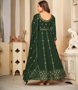 Elegante Traje Anarkali Verde para Mujer, Manga 3/4, Georgette Crepé, Semi-Cosido, para Bodas y Ocasiones Festivas - Product Image 3