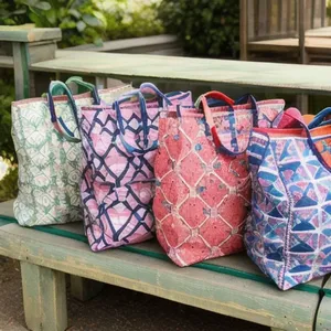 Bolsa de Mano de Satén, Resistente, Forrada, para Compras, con Cierre Personalizado, Grande, Estampada, para Mujer - Product Image 1
