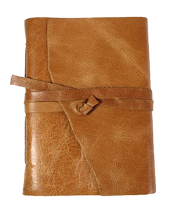 Magnifique journal en cuir véritable fait main, aspect antique, marron clair, avec logo embossé, en cuir de buffle huilé effet froissé, idéal comme cadeau. - Product Image 1