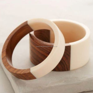 Juego de brazaletes clásicos de madera pulida para mujer, joyería tradicional hecha a mano, ideal para pedidos a granel y suministros de exportación - Product Image 2