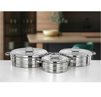 Ensemble de 3 plats ronds en acier inoxydable argenté faits à la main avec couvercle, parfaits pour les mariages, les réceptions et la décoration de table.