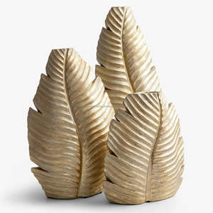 Vase à fleurs décoratif en métal, conçu pour les espaces de vie modernes, avec une finition et un style haut de gamme - Product Image 6