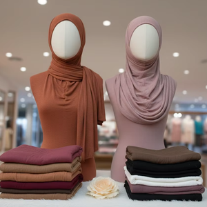 Ensemble Premium de 12 Hijabs en Coton Froissé et Polyester - Doux, Texturés, Respirants, pour Usage Quotidien, Couleurs Terreuses Assorties - Product Image 1