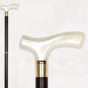 ไม้เท้าทำมือจากเรซิ่นสีขาว ดีไซน์ตามสั่ง เป็นมิตรกับสิ่งแวดล้อม พร้อมด้ามจับ - Product Image 1