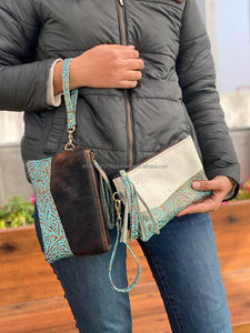 Nuevo estilo occidental piel de vaca Real tallado cuero muñequera embrague diseño hecho a mano multiuso mujeres monederos gran oferta borla cartera - Product Image 2
