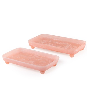Plateau de service moderne en résine rose tourbillonnante, certifié BSCI, sans danger pour les aliments, pour mariage, maison, fête, cuisine, fruits, salades, légumes - Product Image 1
