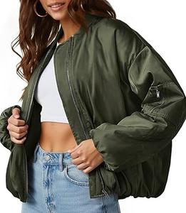 เสื้อแจ็คเก็ตบอมเบอร์ผู้หญิงไซส์ใหญ่แบบซิป ทรงหลวม ระบายอากาศได้ดี ผลิตจากโพลีเอสเตอร์ 100% - Product Image 3