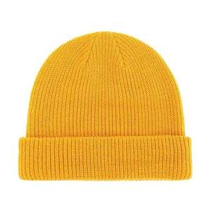 Elegante gorro de lana personalizado en color azul para el invierno, tejido cómodo con diseño de logotipo para protección contra el frío. - Product Image 1