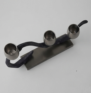 Candélabre en fer noir à trois bras, porte-bougie en forme de tulp, design branche d'arbre, décoration d'intérieur - Product Image 3