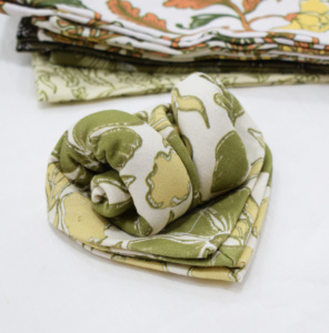 Green <b>Linen</b> <b>Table</b> Napkin Sustainable <b>Cloth</b> Napkins for Elegant <b>Table</b> Decor and Reuse - Product Image 2