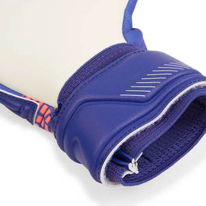 Guantes de Portero Blue Eagle Sports Eagle Strike de Alta Calidad, Tallas Personalizadas, Malla Transpirable, Agarre de Látex Cómodo, Cierre de Gancho y Bucle - Product Image 3