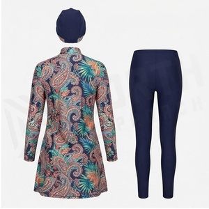 Conjunto de Burkini de 3 Piezas para Mujer NORTH APPROACH, Estampado Paisley, Vestido de Manga Larga con Cuello Alto, Leggings y Pañuelo para la Cabeza - Product Image 2