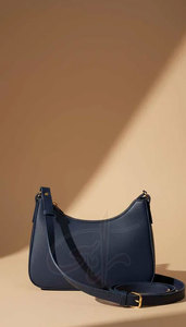 Sacs à main pour femmes en cuir véritable légers et durables avec logo personnalisé, fermeture éclair, bandoulière imperméable, vente chaude, fabriqués au Pakistan - Product Image 3