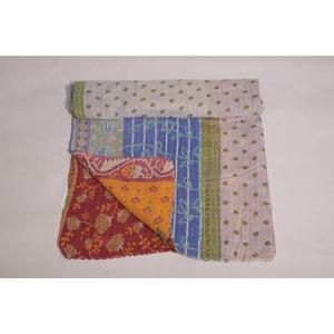 Colcha Kantha Gudri de Algodón con Estampado Floral, Hecha a Mano, Reversible, Vintage, para Cama, Sofá o Sillón - Product Image 5
