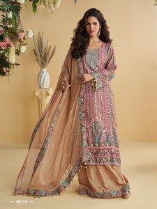 Élégant Ensemble Salwar Kameez Rose en Crêpe Premium Brodé avec Dupatta et Palazzo, Ornements de Paillettes et de Zari, pour Mariage Indien Hiver/Été - Product Image 4