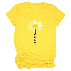 เสื้อยืดแขนสั้นสีเขียวสำหรับผู้หญิงพร้อมลายดอกเดซี่ที่วาดด้วยมือเสื้อลำลองฤดูร้อน - Product Image 6