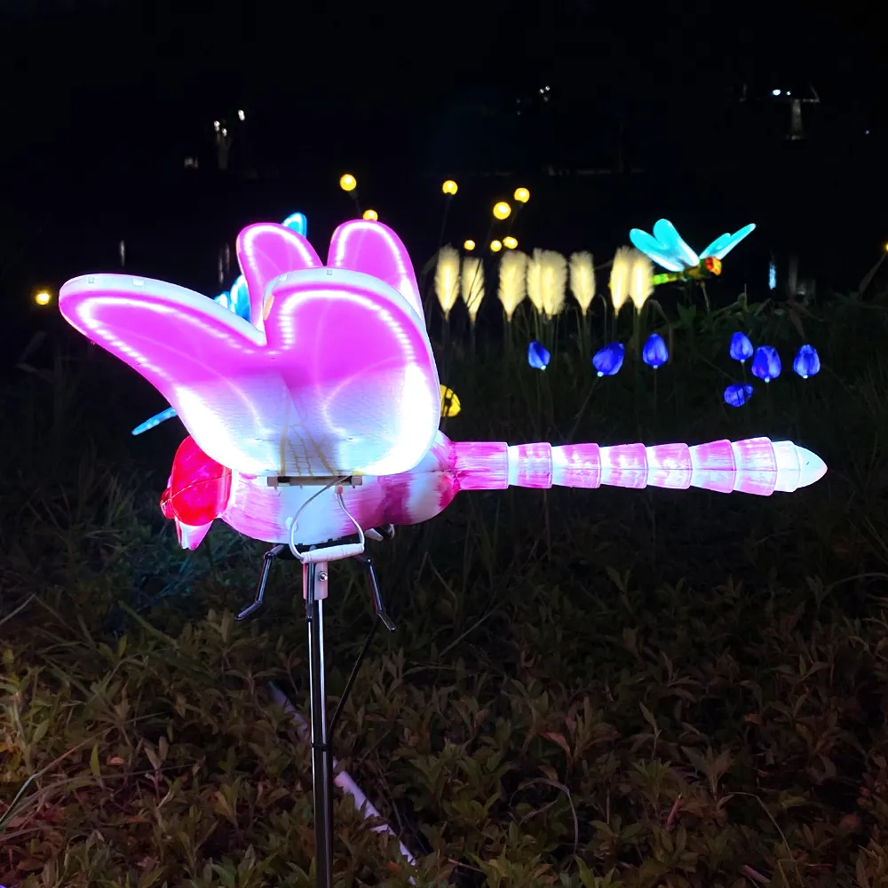 El más vendido abre y cierra el Animal Animatronic insectos tamaño real modelo de libélula para jardín de vacaciones y espectáculo de iluminación de parque