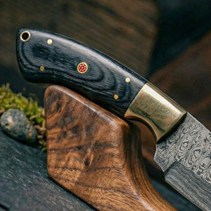 Cuchillo de Caza y Desollador de Acero de Damasco de Hoja Fija de Espiga Completa Hecho a Mano Personalizado, Edición de Última Tendencia, Ambidiestro, Hoja de 5 Pulgadas - Product Image 5