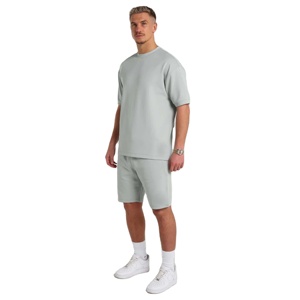 Short cargo durable en coton et polyester pour hommes Poches supplémentaires pour plus de commodité Coupe confortable Parfait pour la randonnée et les vêtements décontractés - Product Image 1