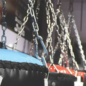 Sac de frappe professionnel pour le kickboxing, construction robuste pour l'entraînement quotidien - Product Image 6