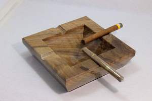 Premium Handmade American Style Wooden Tabletop Cigar <b>Ashtray</b> Customized Shape Classic Eco-Friendly Smoking Accessory for Home - Product Image 3