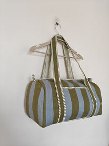 Sac de voyage matelassé en coton à rayures vertes, fermeture éclair, doubles poignées, unisexe |   Sac de week-end léger 20-35L - Product Image 3