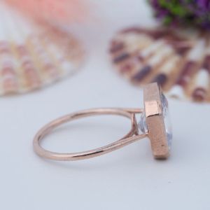 Bague plaquée or 14 carats certifiée, style européen classique, avec serti en clos de type pont de cathédrale, en Moissanite Asscher S925 D VVS 9*9mm 3.5ct - Product Image 4