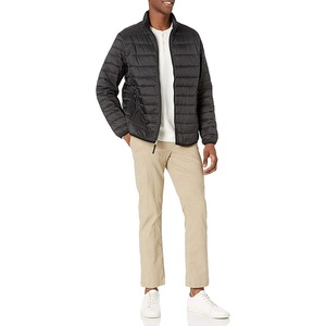 Chaqueta Acolchada Negra para Hombre, Cuello Alto, Cierre de Cremallera, Resistente al Viento, Corte Regular Informal, Relleno de Poliéster, para Otoño - Product Image 1