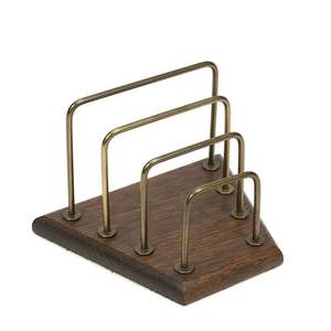 Porta Servilletas de Metal Pulido y Madera que Ofrece una Superficie Lisa, un Brillo Elegante y un Aspecto Decorativo Premium para la Mesa - Product Image 6