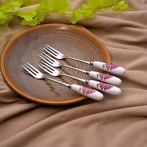 Lot de 4 fourchettes à dessert jetables en métal avec manche en céramique Lilac Bloom pour la maison, les restaurants et la rentrée scolaire - Idéales pour les fruits - Product Image 1