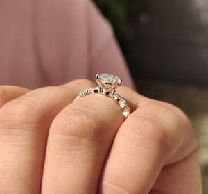 Anillo de Compromiso con Diamante Cultivado en Laboratorio, Oro Sólido de 10k/14k/18k, Anillo de Boda para Mujer, Corte Ovalado de 1 Quilate, Color E/F, VVS1-VVS2 VS1, Joyas Avira - Product Image 2