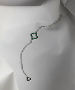 กำไลข้อมือทอง 14KT รูปโคลเวอร์ ประดับมรกตสังเคราะห์ ของขวัญเครื่องประดับชั้นดีสำหรับงานปาร์ตี้ - Product Image 3