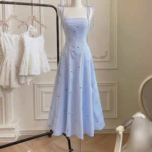 Elegante Vestido Maxi de Seda para Mujer, Estampado Marino, Manga Corta, Lavable, Simple, Elegante y Cómodo - Product Image 1