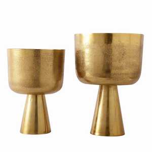 High Quality Aluminum Flower Pot Set Drainage Holes Powder Coated Minimalist Design Indoor Decorative Planter for Desktop Use - Product Image 3