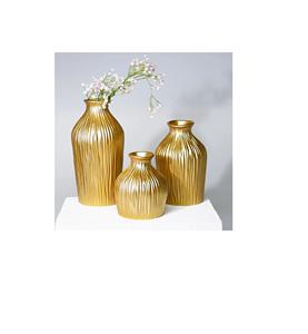 Vase en métal impressionnant pour la décoration d'étagères, au style artistique contemporain - Product Image 2