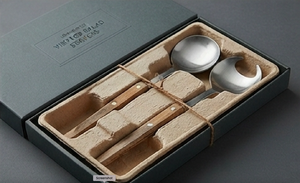 Ustensiles à salade en acier inoxydable avec manche en bois, parfaits pour un usage domestique quotidien, couverts modernes pour table à manger. - Product Image 3