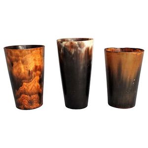 Porta Servilletas y Soporte para Papel Tisú Redondo, Moderno y Ecológico, Hecho a Mano con Cuerno de Búfalo, para Decoración del Hogar y Cocina, Artesanía de Uttar Pradesh - Product Image 3