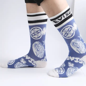 Chaussettes d'hiver de haute qualité, durables, au design unique, en vente flash, nouveau design avec étiquette et couleurs personnalisées, chaussettes décontractées - Product Image 3