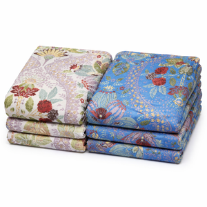 Tissu Popeline 100% Coton Peigné Léger, Respirant, Absorbant l'Humidité, Écologique, à Imprimé Floral Biologique pour Femmes et Filles - Product Image 1